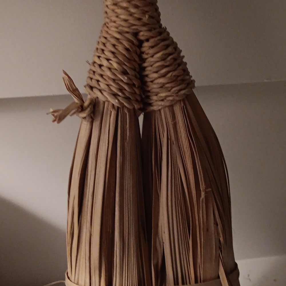 Hand broom